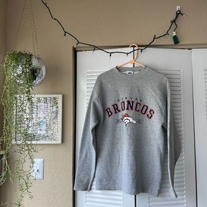 Vintage Denver Broncos pullover jacket, has some marks on the shown in photos
